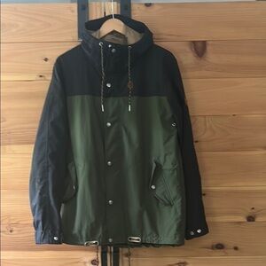 Burton Notch Dry-Ride Black and Green Hooded Jacket Men’s Medium